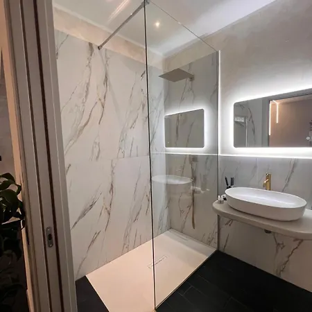 Astrum Nocleg ze śniadaniem 4*