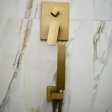 فندق مبيت وإفطار Astrum 4*